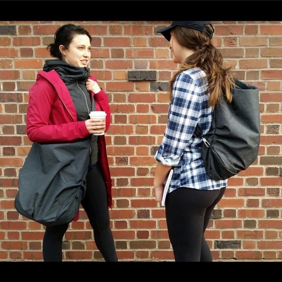 ?HOST PICK?Lululemon convertible tote/ backpack main image 2